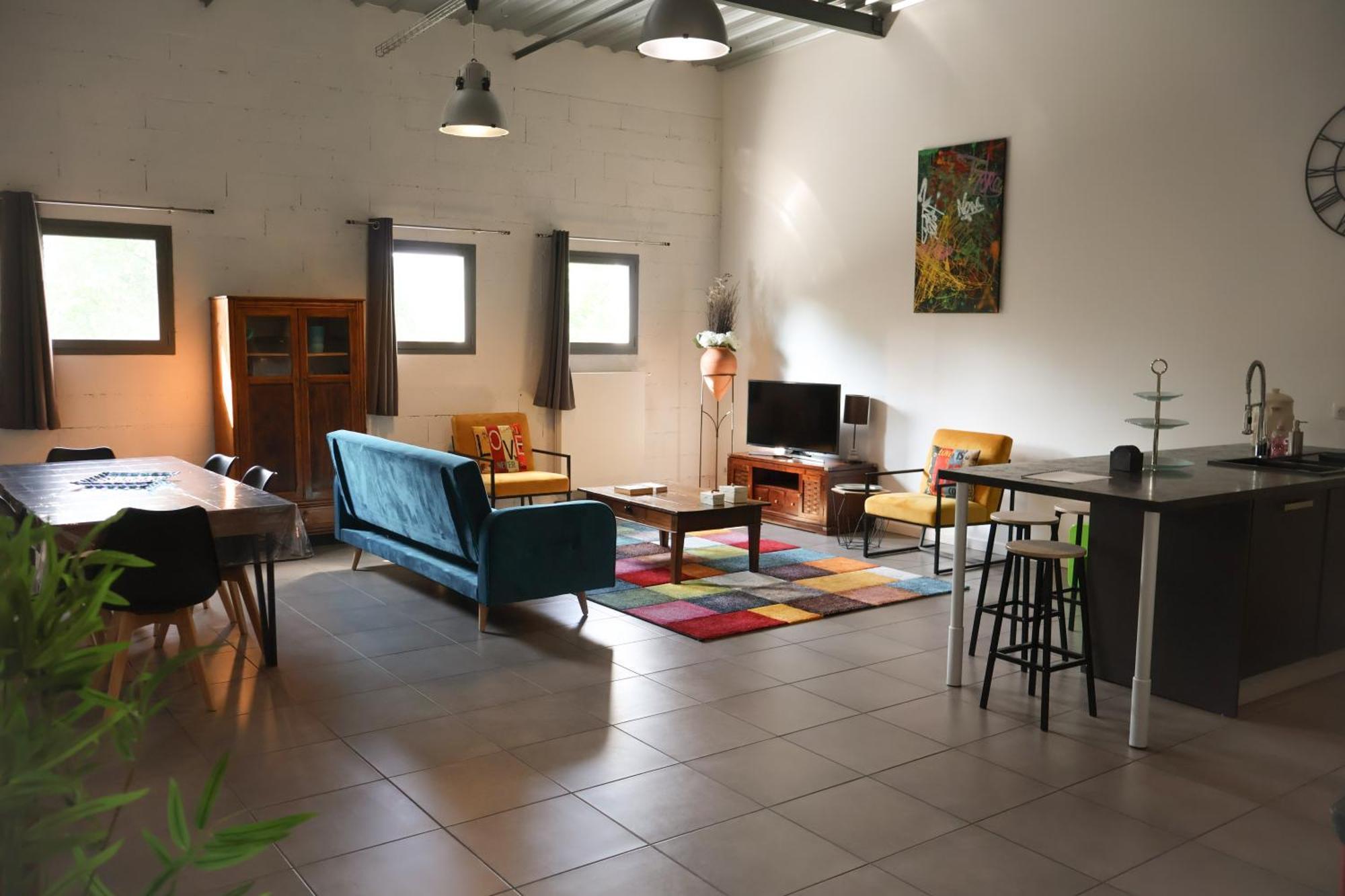 Le Loft A Le Chatel Apartment *